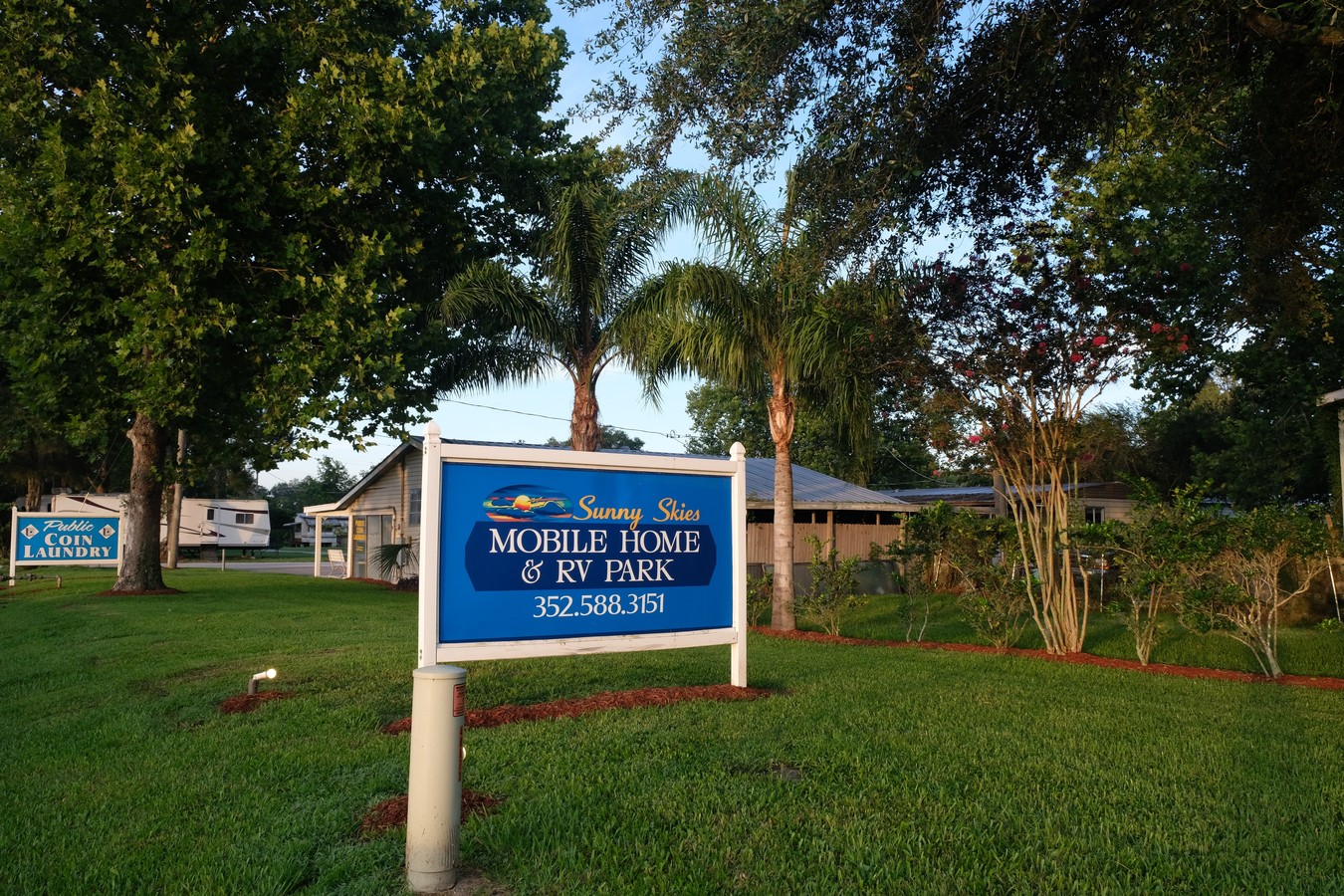 32704 Cantwell Dr, San Antonio, FL 33576