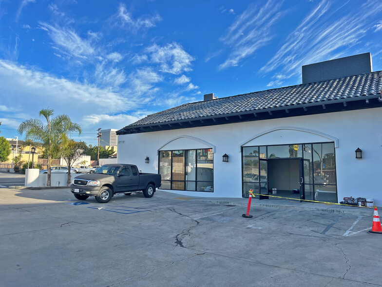 5273-5279 W Olympic Blvd, Los Angeles, CA for lease - Building Photo - Image 1 of 3