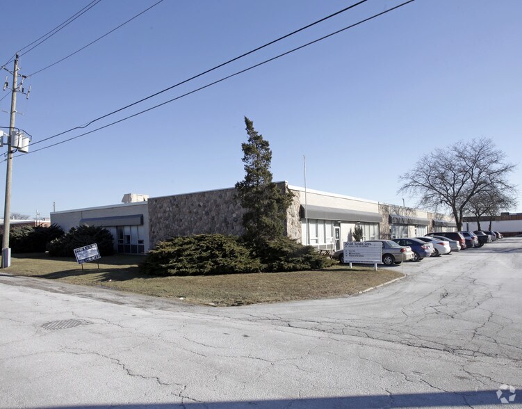 20-28 Torlake Cres, Toronto, ON for sale - Primary Photo - Image 1 of 1