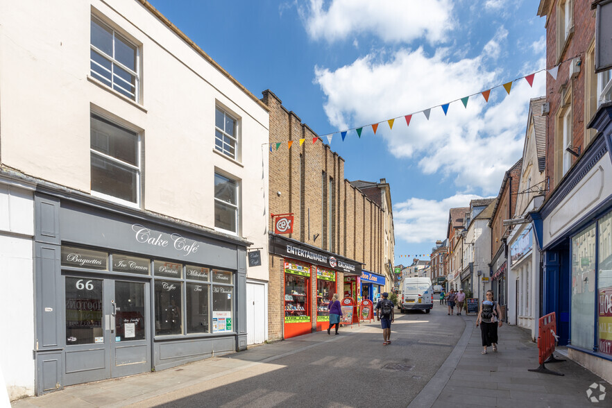 66-67 High St, Stroud for lease - Building Photo - Image 2 of 4