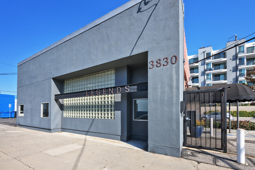 3830 Clarington Ave, Culver City, CA for lease - Building Photo - Image 1 of 8