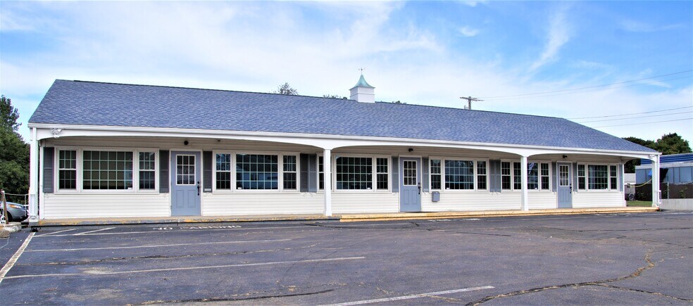 813 Boston Post Rd, Old Saybrook, CT for sale - Building Photo - Image 1 of 1