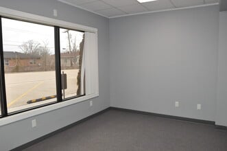 101 Woodhill Ln, Frankfort, KY for lease Interior Photo- Image 2 of 7