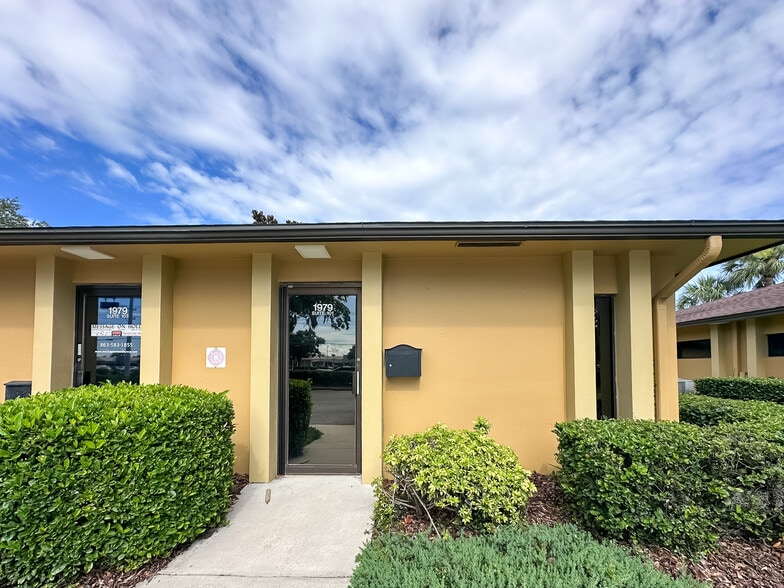 1979 E Edgewood Dr, Lakeland, FL for lease - Building Photo - Image 3 of 17