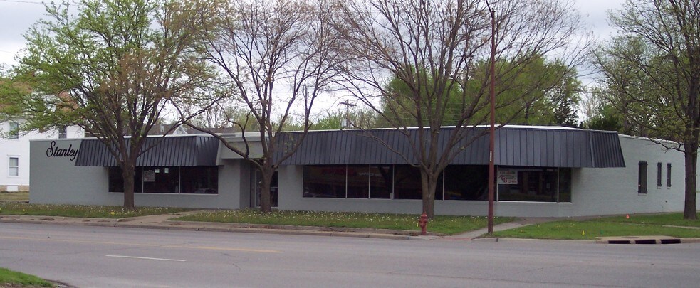 1300 SW 6th Ave, Topeka, KS for sale - Primary Photo - Image 1 of 1