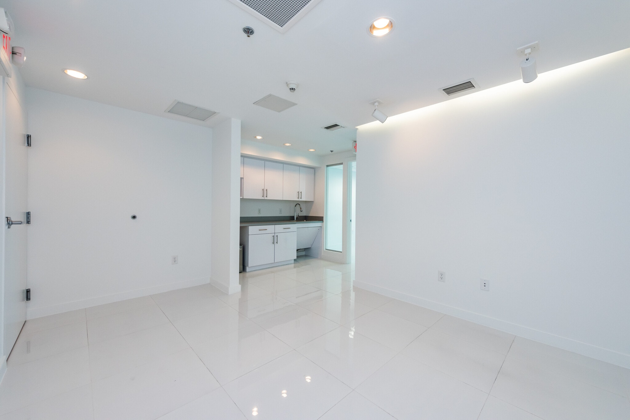 40 SW 13th St, Miami, FL for lease Interior Photo- Image 1 of 16