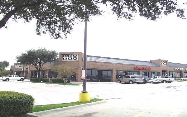 2596 E Arkansas Ln, Arlington, TX for lease - Building Photo - Image 3 of 5