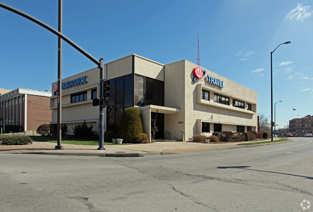 310 W Linwood Blvd, Kansas City, MO 64111 Property Record