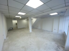 11 Market Pl, Tickhill for lease Interior Photo- Image 1 of 7