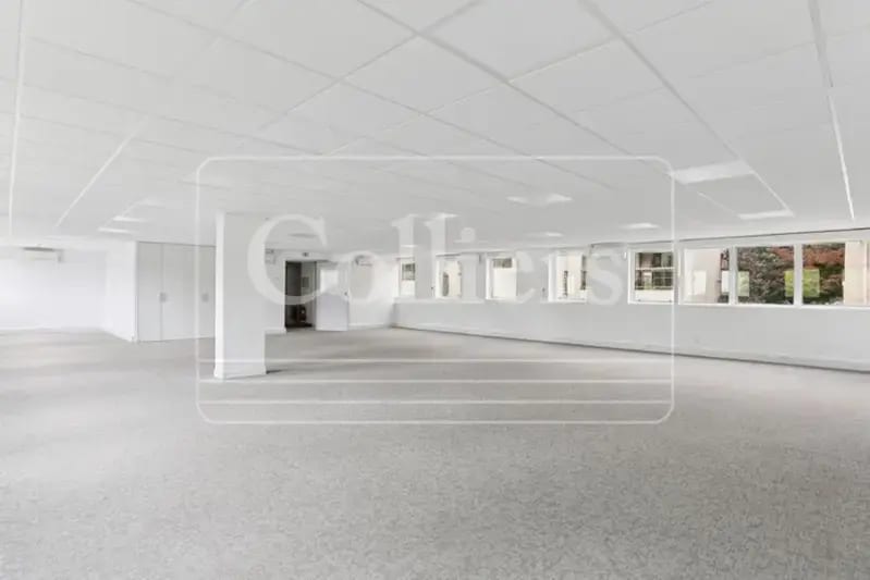 8 Rue Edouard Naud, Issy-les-Moulineaux for lease Interior Photo- Image 1 of 14