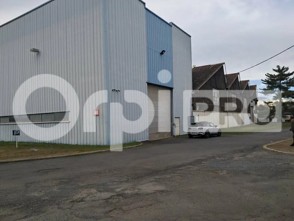 Industrial in Montluçon for lease Building Photo- Image 1 of 9