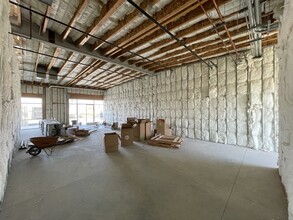 401 Woollomes Ave, Delano, CA for lease Building Photo- Image 2 of 4