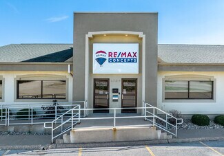 More details for 3709 N Harrison St, Davenport, IA - Office for Sale