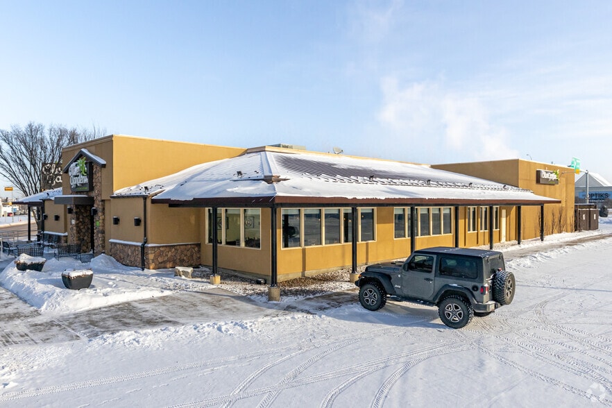 10121 171st St, Edmonton, AB for sale - Building Photo - Image 2 of 4