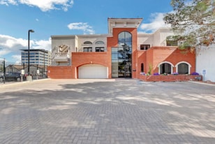 10915 S.F. Office Bld Downtown - Parking Garage