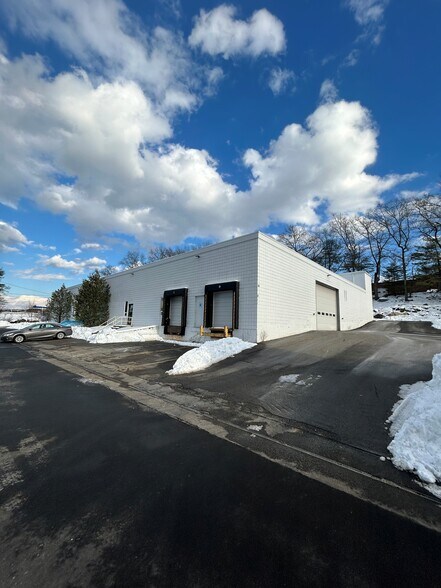 400 Chelmsford Rd, Chelmsford, MA for lease - Building Photo - Image 2 of 4