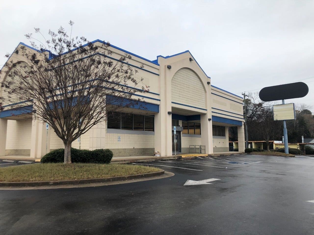 3577 Brainerd Rd, Chattanooga, TN 37411