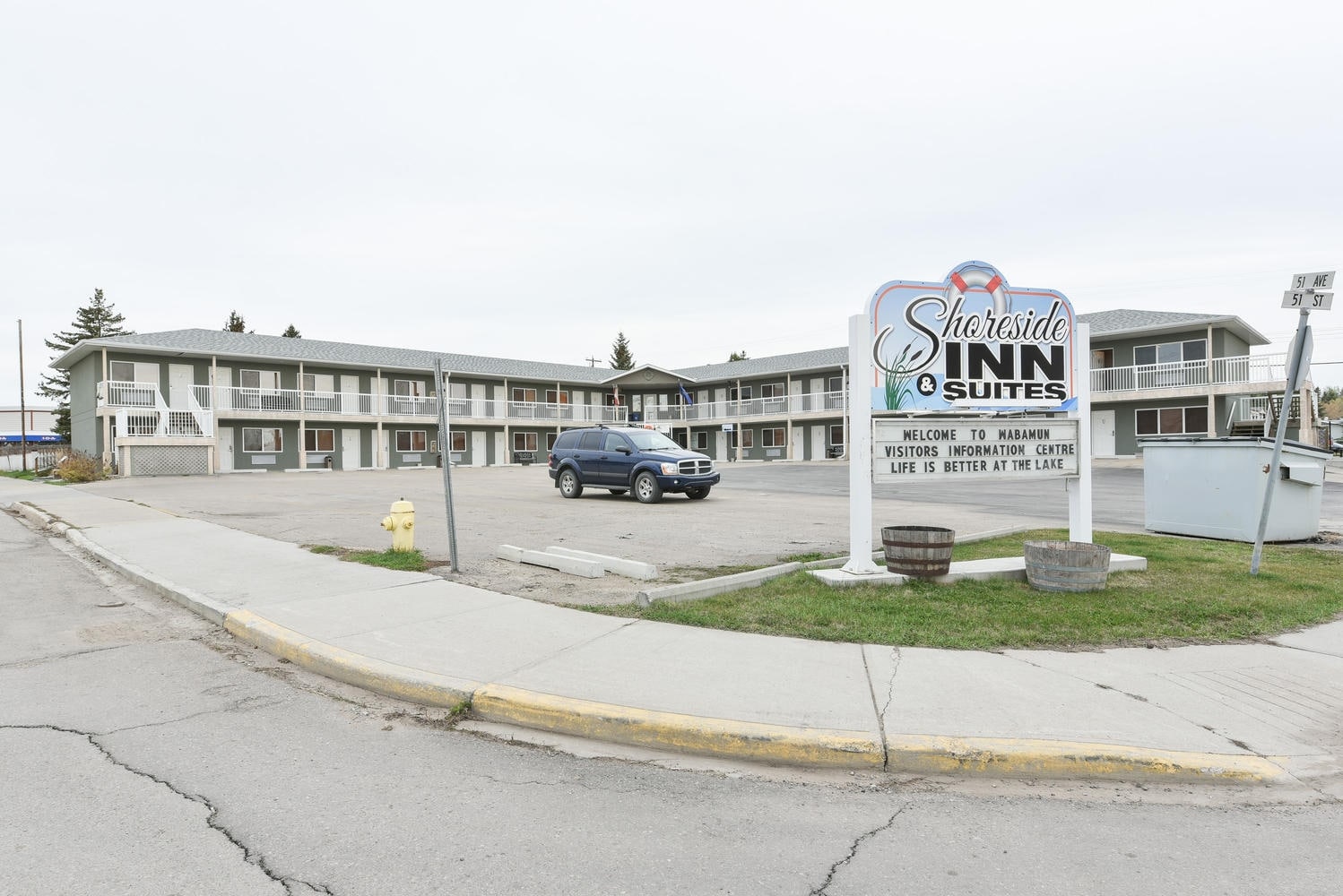 5102 51st Ave, Wabamun, AB for sale Primary Photo- Image 1 of 1