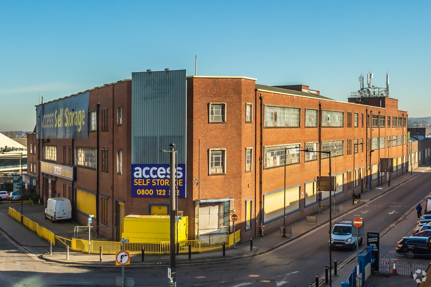 First Way, Wembley for lease - Primary Photo - Image 3 of 7