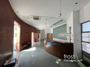 138 Barlby Rd, London for lease Interior Photo- Image 2 of 3