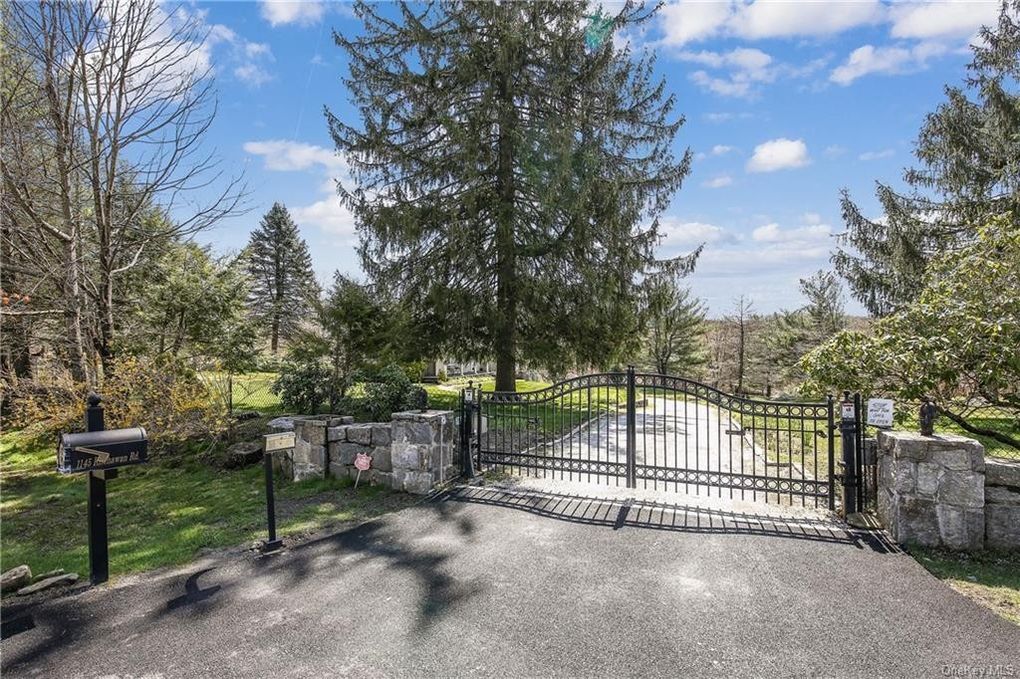 1145 Kitchawan Rd, Ossining, NY for sale Primary Photo- Image 1 of 1