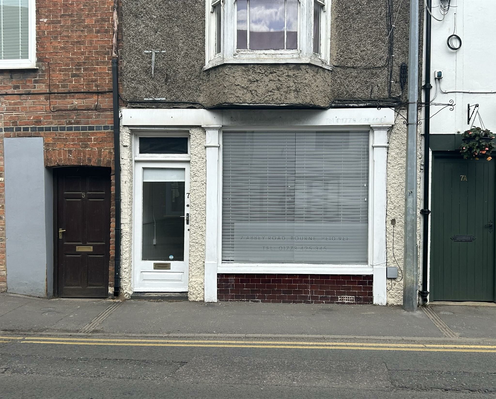 7 Abbey Rd, Bourne for lease Primary Photo- Image 1 of 2
