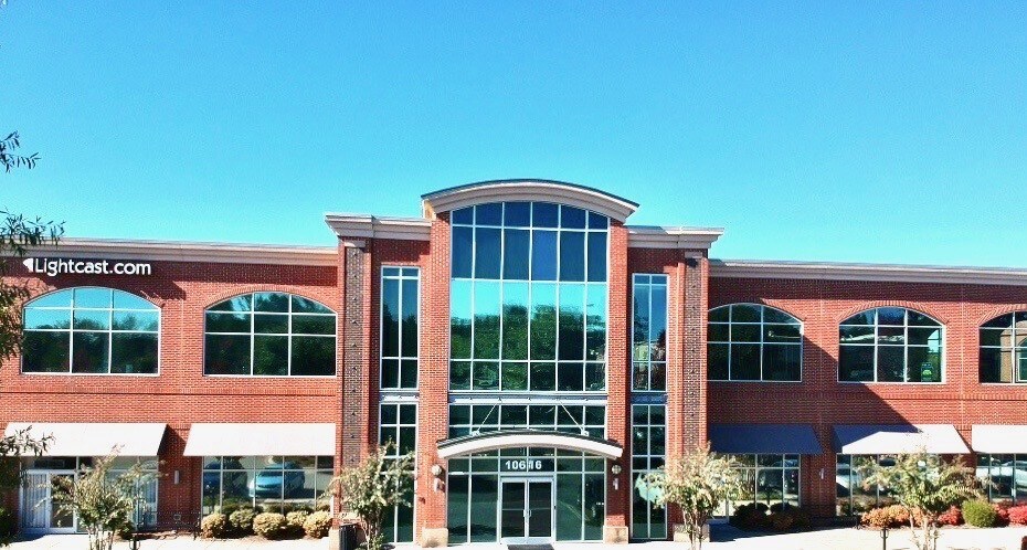 10616 Metromont Pky, Charlotte, NC for lease - 10616 Metromont - Image 1 of 25