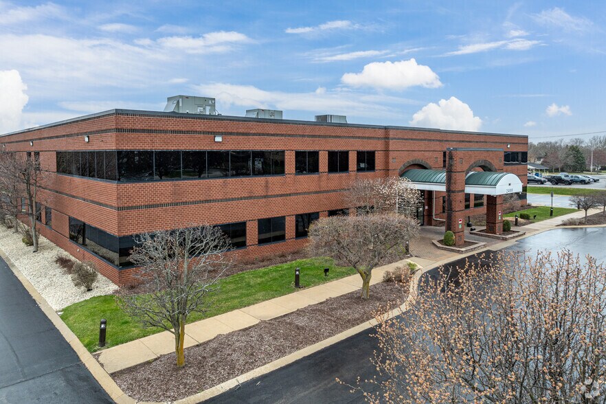 2400 W Glenwood Ave, Joliet, IL for lease - Building Photo - Image 3 of 5