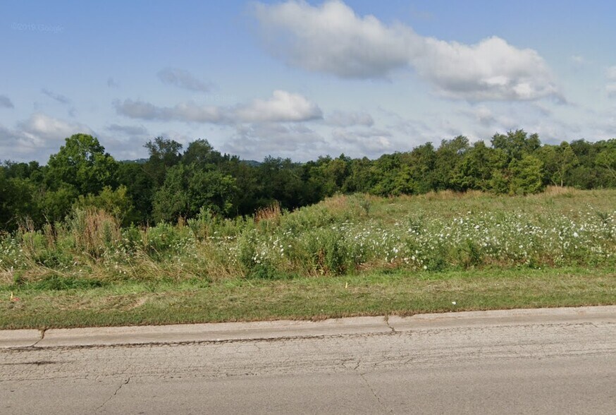 03 Cedar Cross Rd, Dubuque, IA for sale - Primary Photo - Image 1 of 1