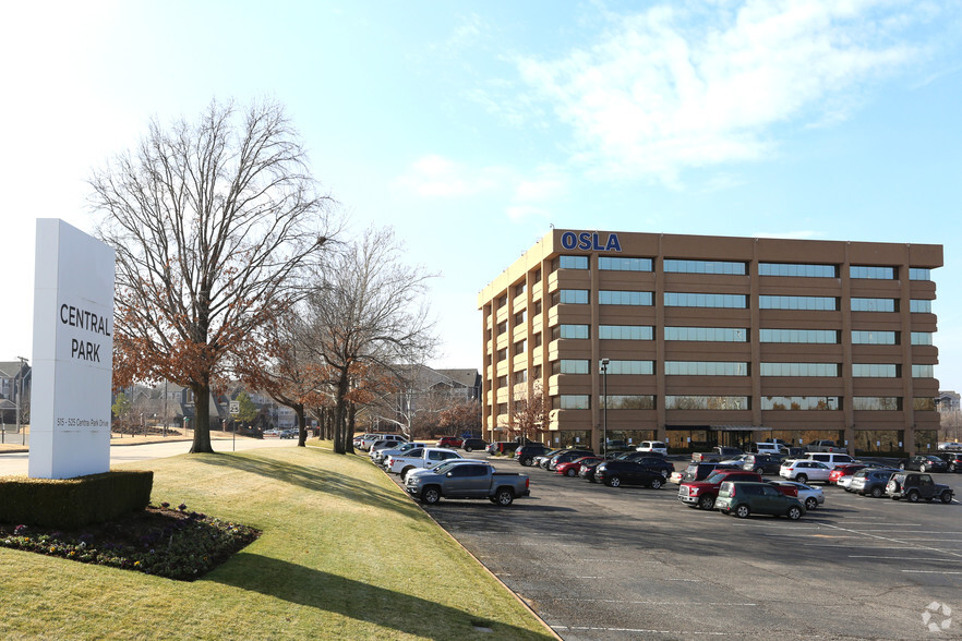 525 Central Park Dr, Oklahoma City, OK for sale - Building Photo - Image 1 of 1