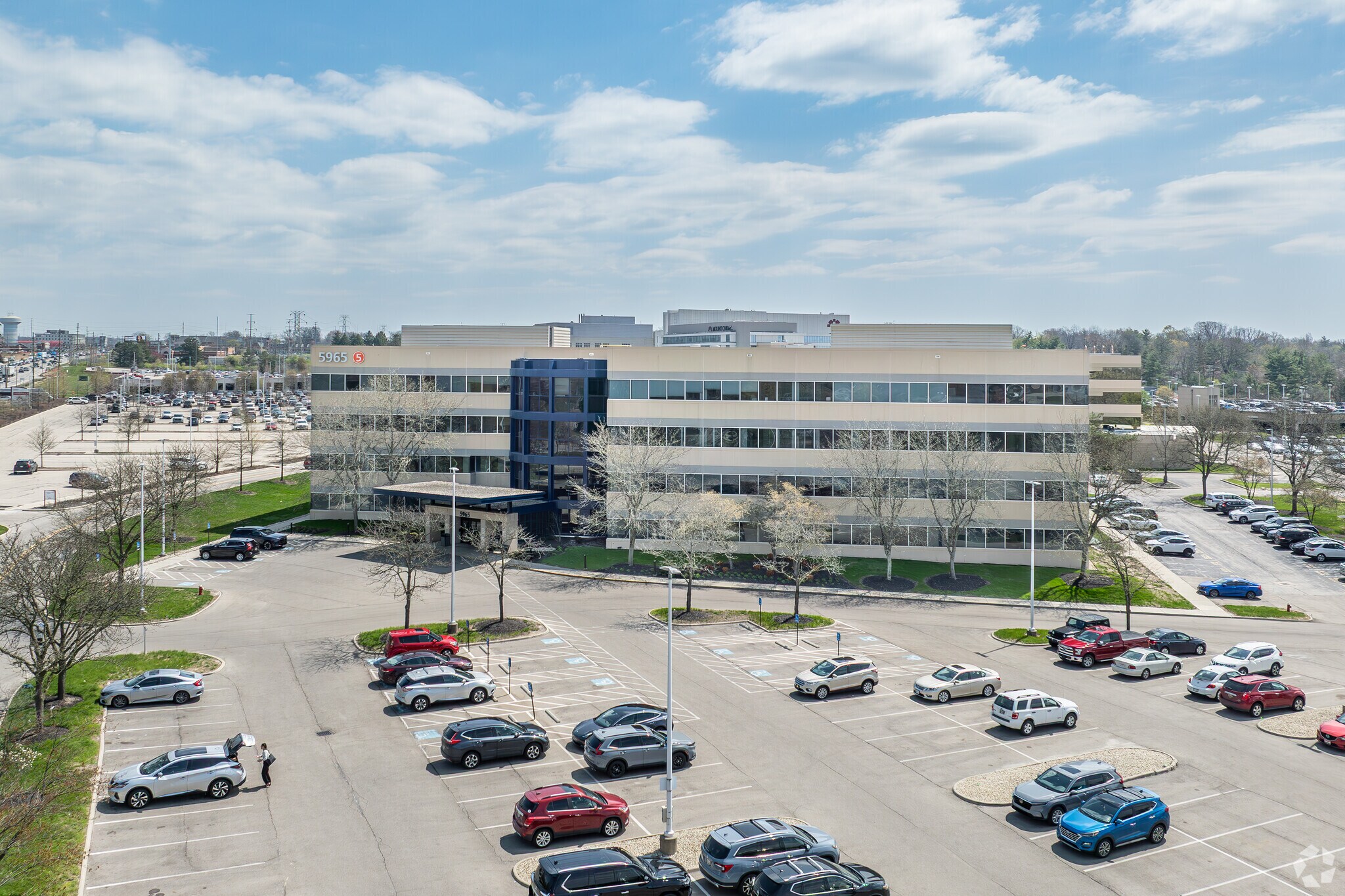 5965 E Broad St, Columbus, OH for lease Primary Photo- Image 1 of 10