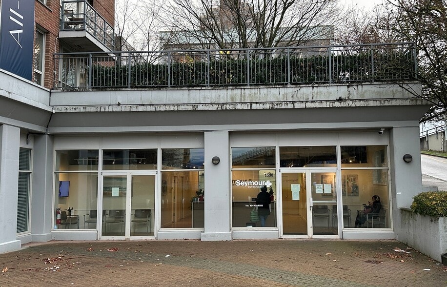 1590 7th Av W, Vancouver, BC for lease - Building Photo - Image 2 of 3