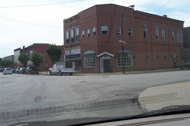 8 S Main St, Canton, IL for sale Primary Photo- Image 1 of 1