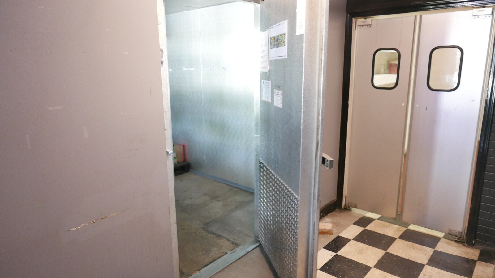 7844 Dixie Hwy, Louisville, KY 40258 Stand Alone Retail Building