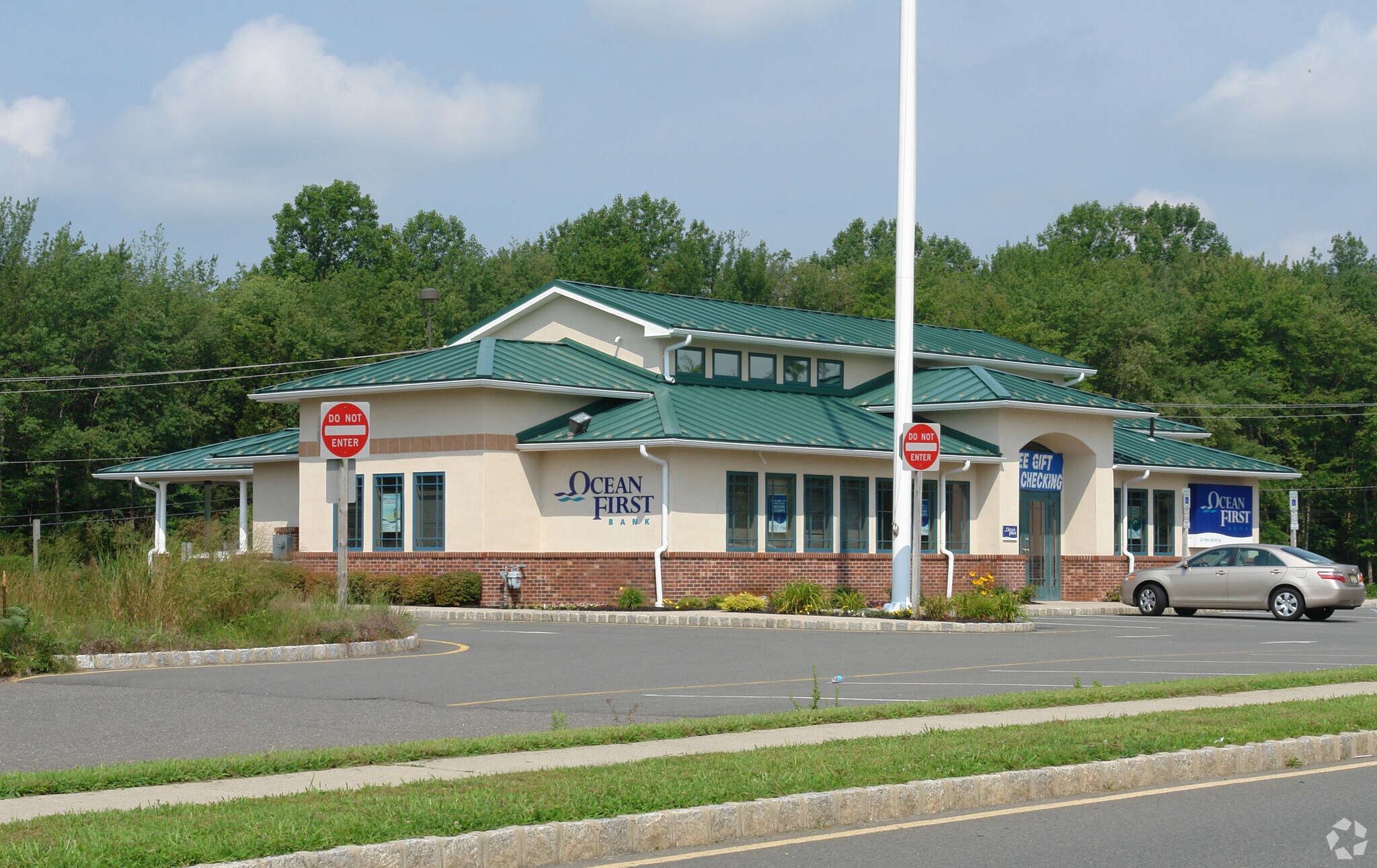 260 N County Line Rd, Jackson, NJ 08527