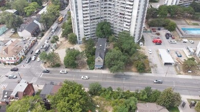 600 Parliament St, Toronto, ON - Aerial  map view
