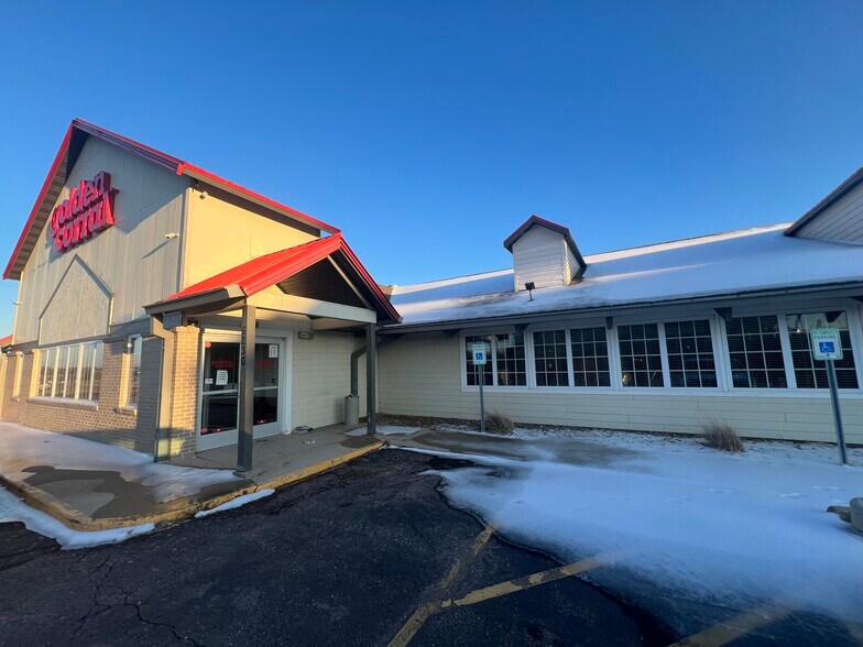 5230 Sergeant Rd, Sioux City, IA for sale - Building Photo - Image 1 of 1