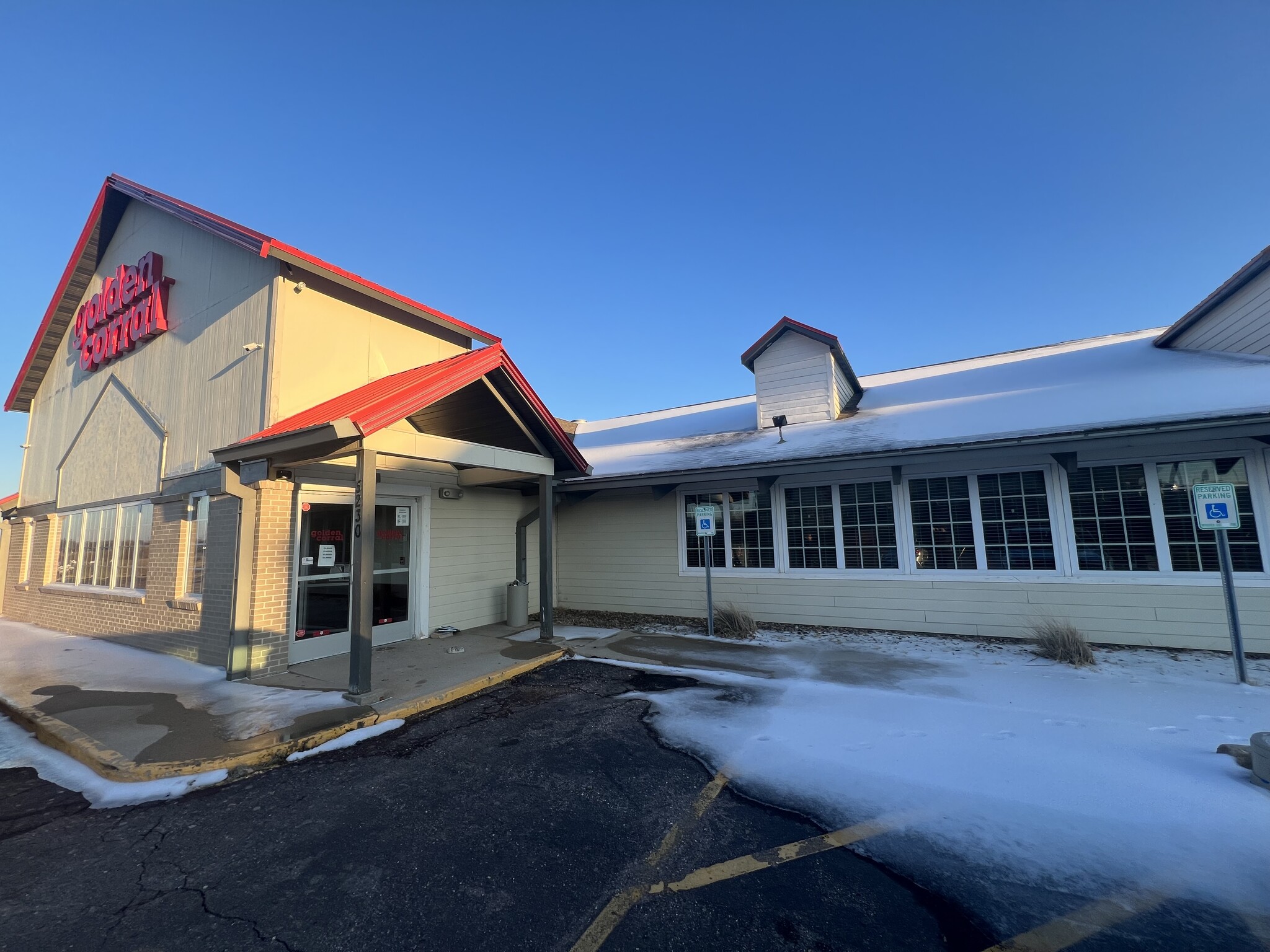 5230 Sergeant Rd, Sioux City, IA for sale Building Photo- Image 1 of 1