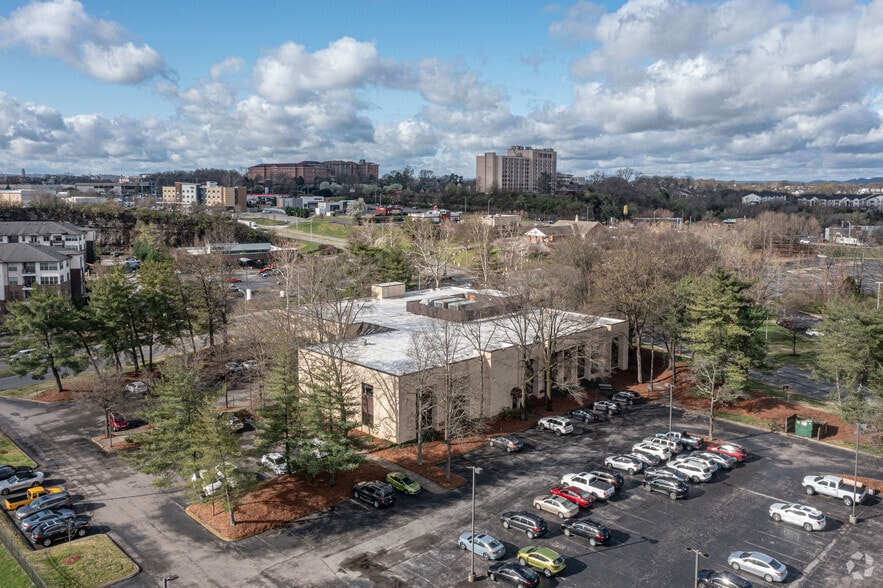 50 Vantage Way, Nashville, TN for lease - Building Photo - Image 2 of 4