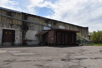 802 18th Ave NE, Minneapolis, MN for lease Building Photo- Image 2 of 4