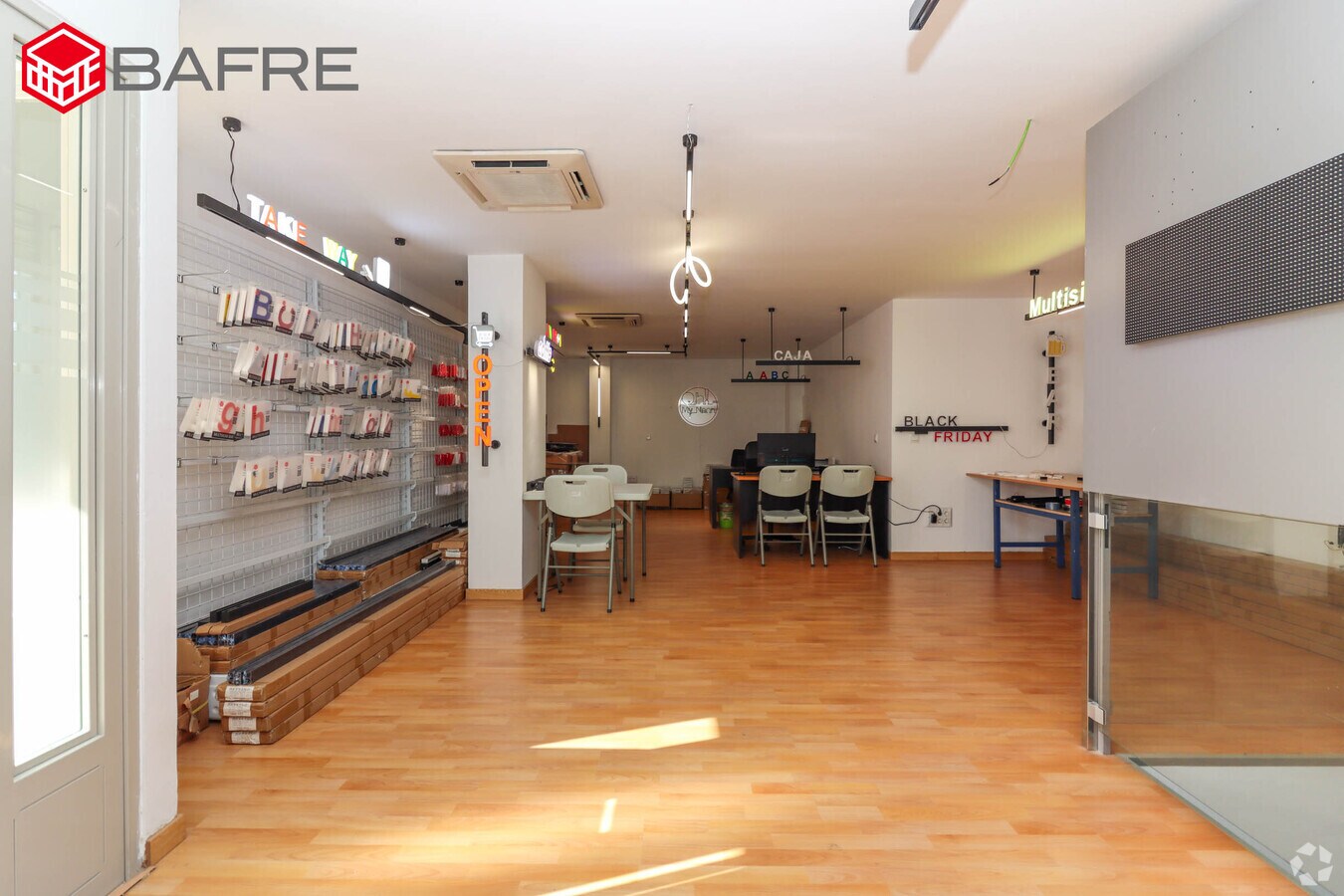 Madrid, MAD 28026 -  -  - Interior Photo - Image 1 of 17