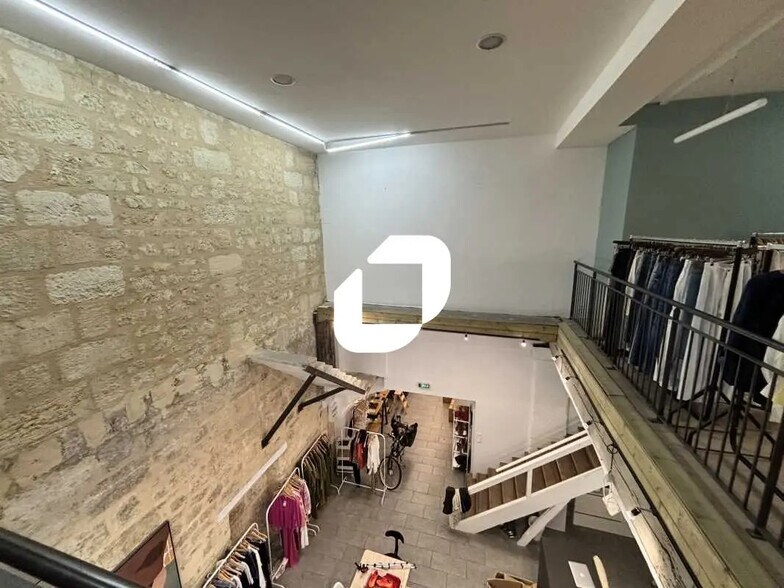 Retail in Bordeaux for lease - Interior Photo - Image 3 of 13