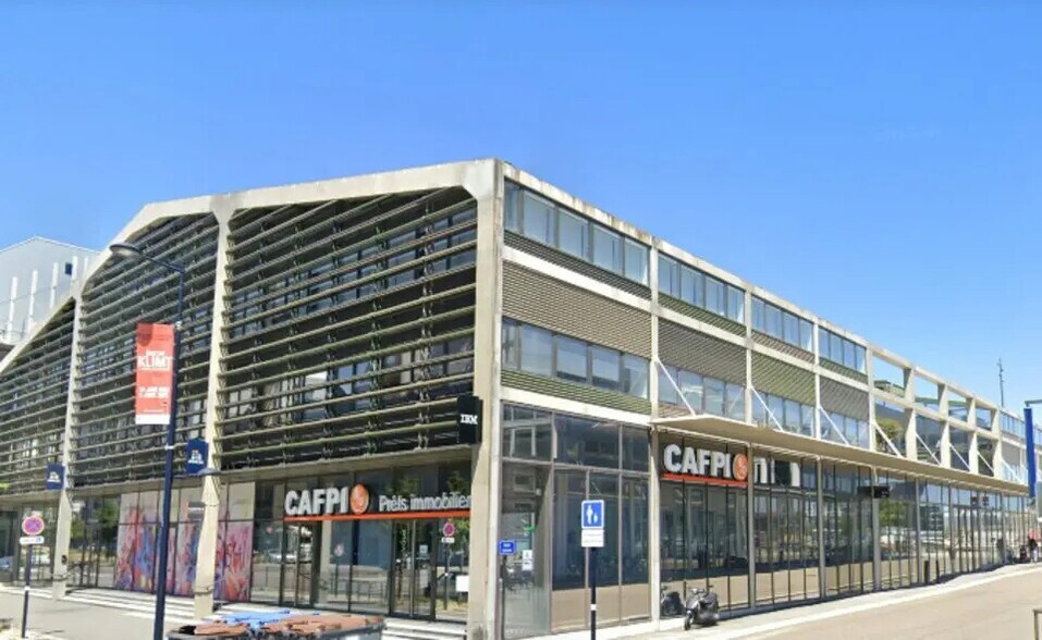 Office in Bordeaux for lease - Building Photo - Image 1 of 7