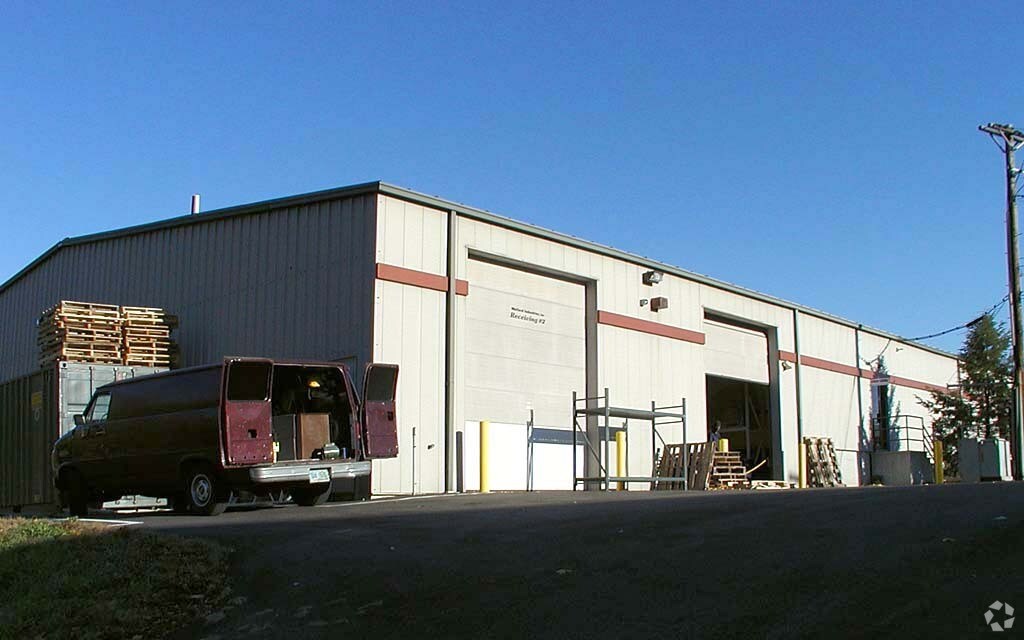 242 Neck Rd, Haverhill, MA 01835