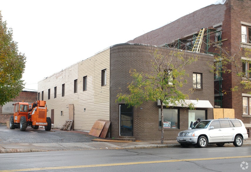 146 University Ave, Rochester, NY 14605