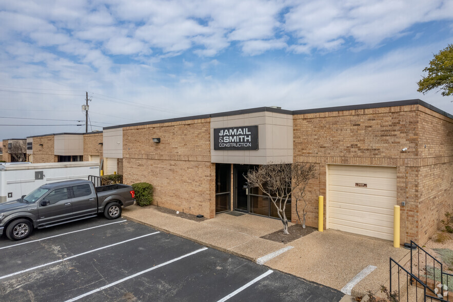 8868 Research Blvd, Austin, TX for lease - Building Photo - Image 1 of 18