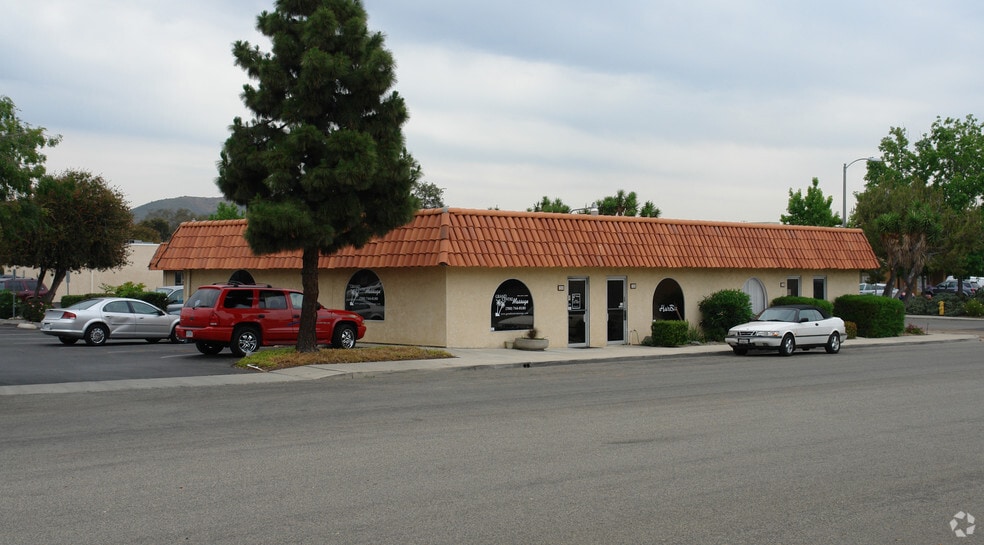 1554-1568 Creek St, San Marcos, CA for lease - Building Photo - Image 3 of 6