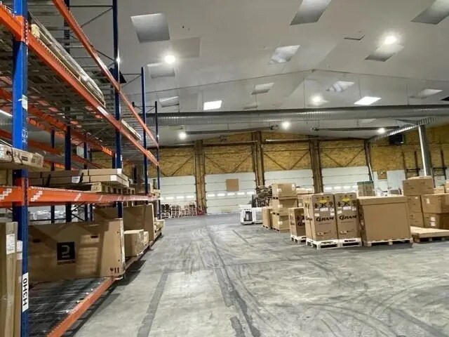 Industrial in Reims for lease - Interior Photo - Image 3 of 4