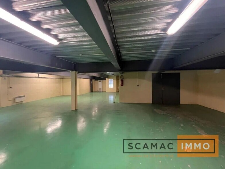 Flex in Boissy-Saint-Léger for sale - Building Photo - Image 3 of 6