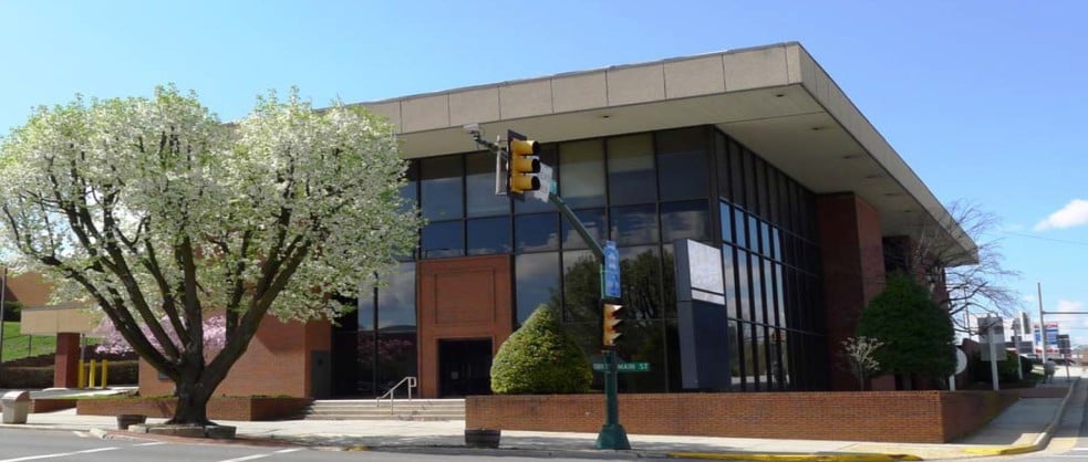 320 W Main St, Wytheville, VA for sale - Primary Photo - Image 1 of 1